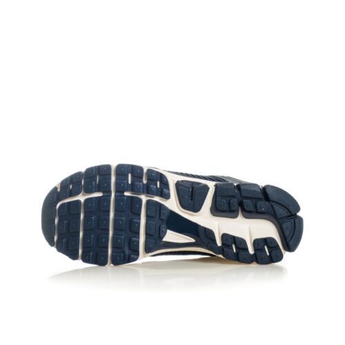 NIKE ZOOM VOMERO 5 SE TECH IQ6589.400